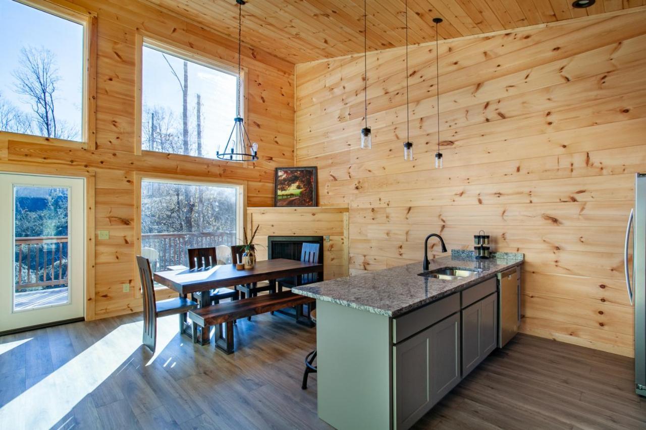 Brand New Build Cozy Cottage With Mountain View Gatlinburg Exterior foto